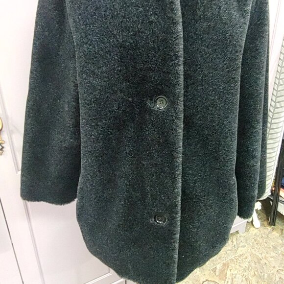 Faux Fur Jacket, Black with grey tips, size large - Picture 2 of 5